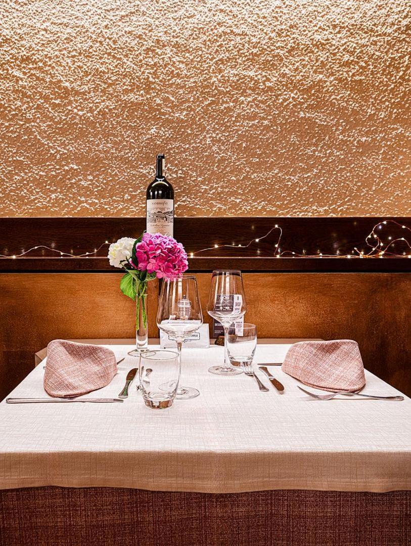 Wine Hotel San Carlo - Relais & Spa - Boutique Hotel Chiuro Bagian luar foto
