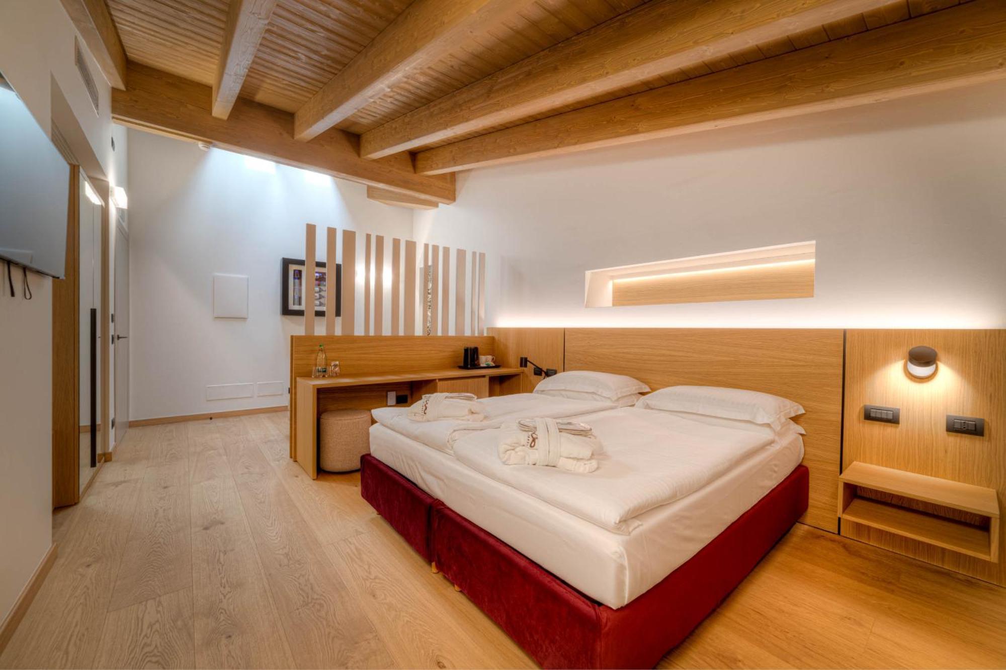Wine Hotel San Carlo - Relais & Spa - Boutique Hotel Chiuro Bagian luar foto