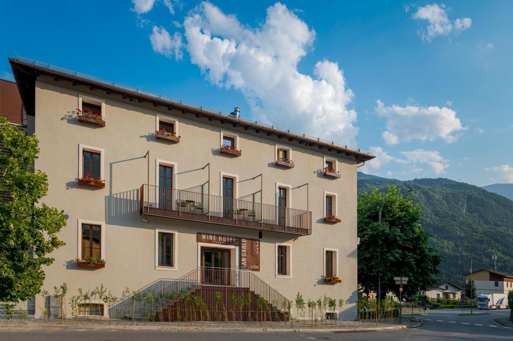 Wine Hotel San Carlo - Relais & Spa - Boutique Hotel Chiuro Bagian luar foto