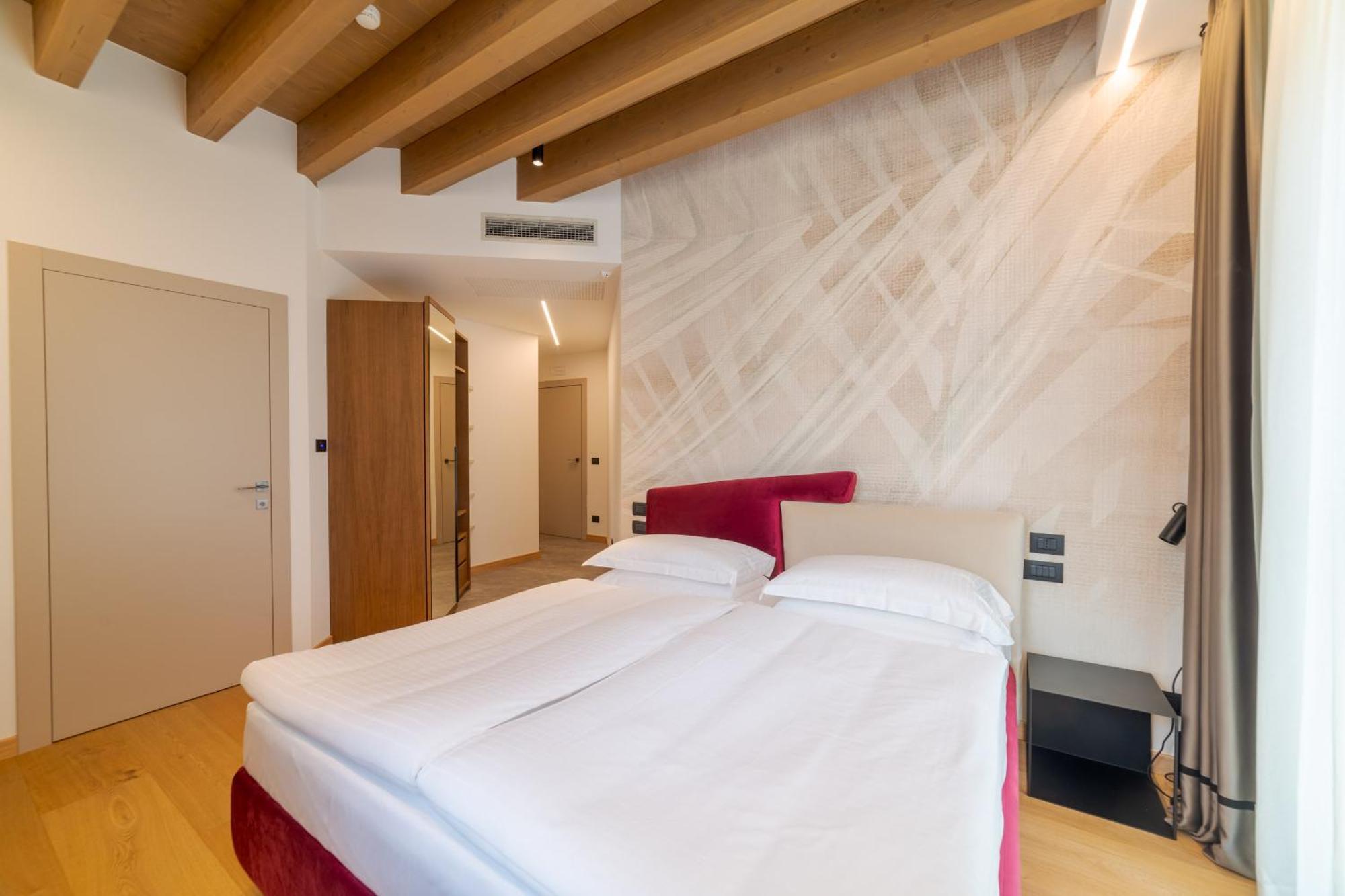 Wine Hotel San Carlo - Relais & Spa - Boutique Hotel Chiuro Bagian luar foto