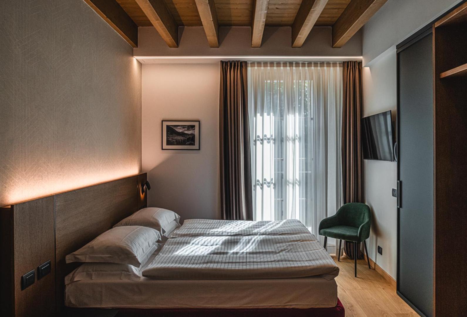 Wine Hotel San Carlo - Relais & Spa - Boutique Hotel Chiuro Bagian luar foto