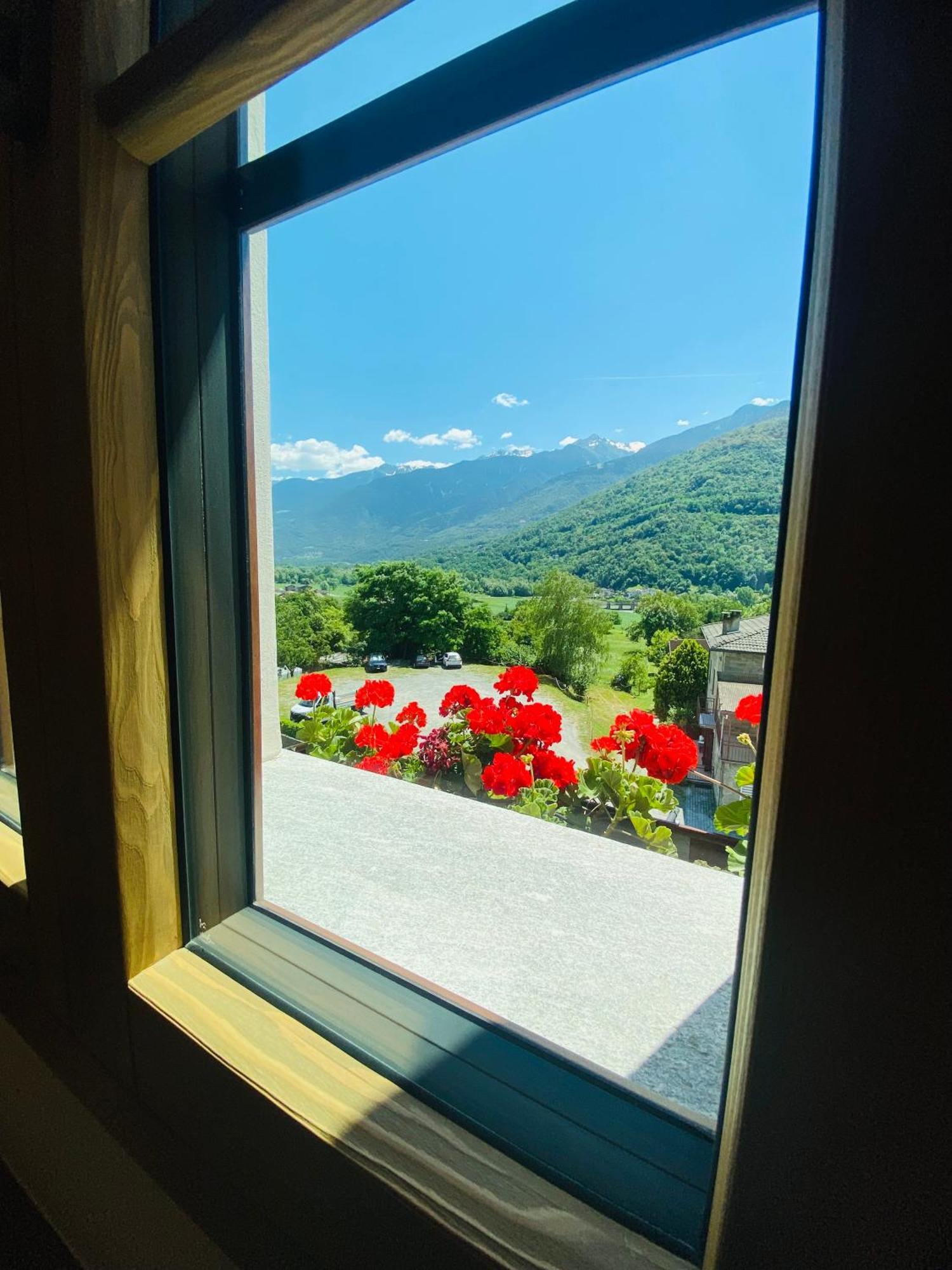 Wine Hotel San Carlo - Relais & Spa - Boutique Hotel Chiuro Bagian luar foto