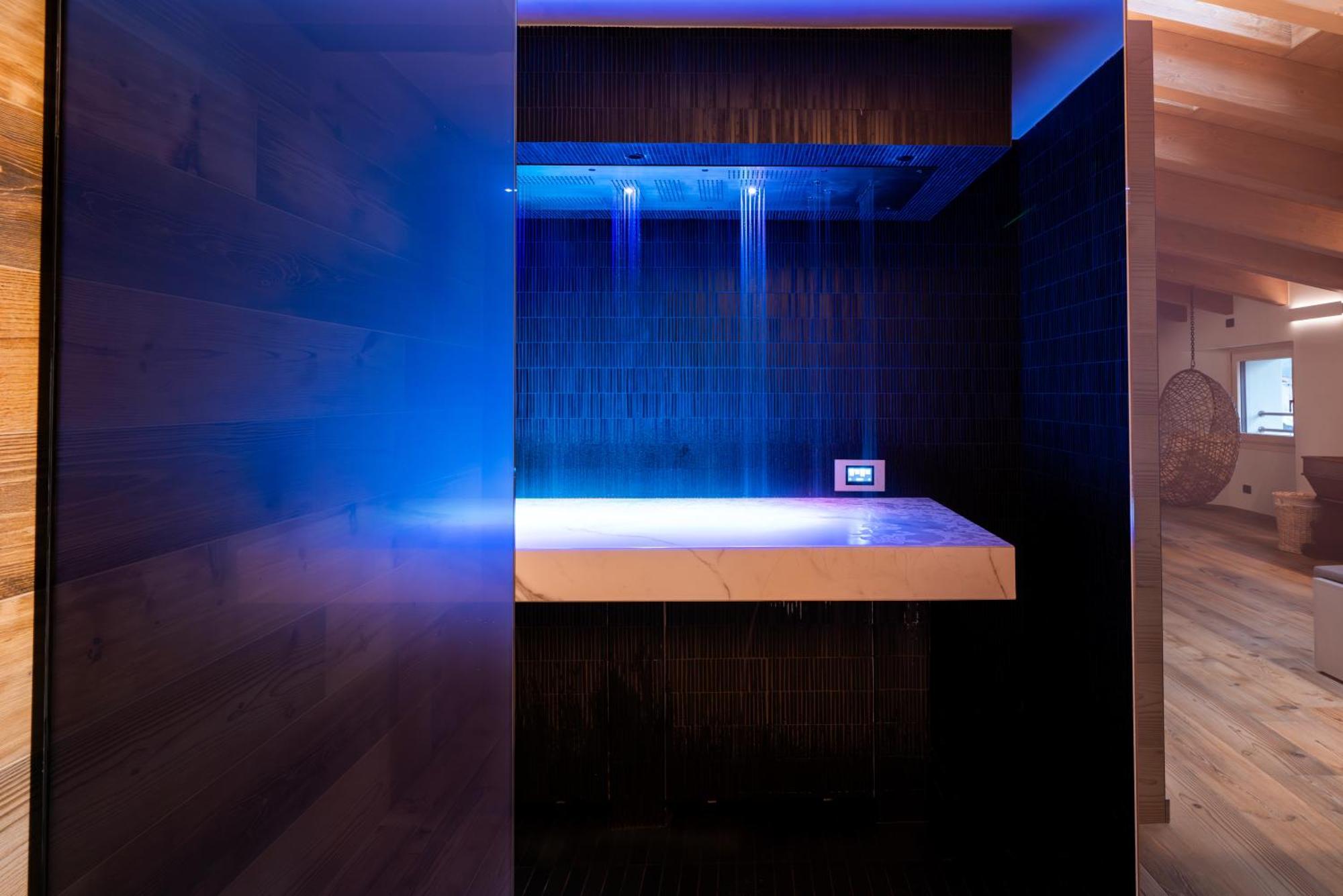 Wine Hotel San Carlo - Relais & Spa - Boutique Hotel Chiuro Bagian luar foto