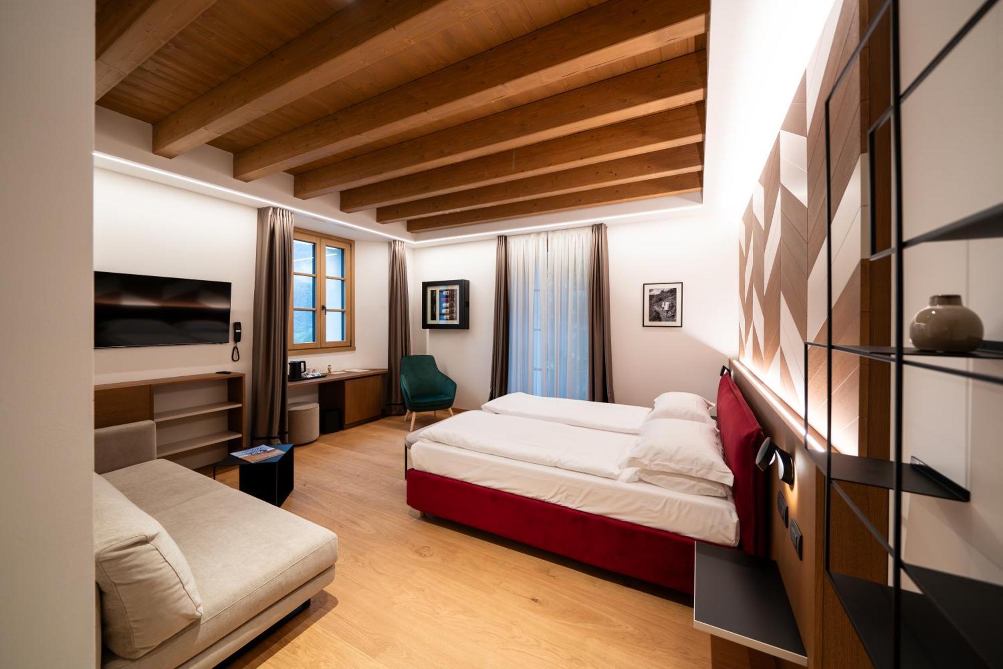 Wine Hotel San Carlo - Relais & Spa - Boutique Hotel Chiuro Bagian luar foto